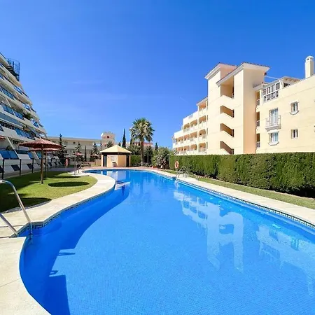Playaquebrada & Pool Cozy Flat דירה