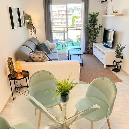 Playaquebrada & Pool Cozy Flat דירה